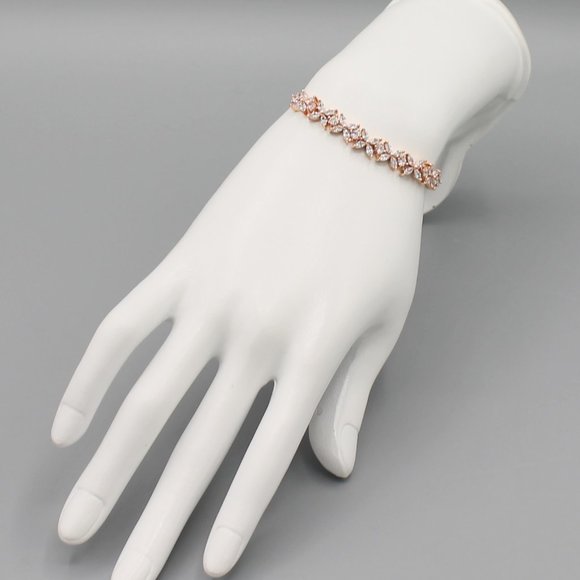 Rose gold tone bracelet adjustable dainty - Picture 4 of 7